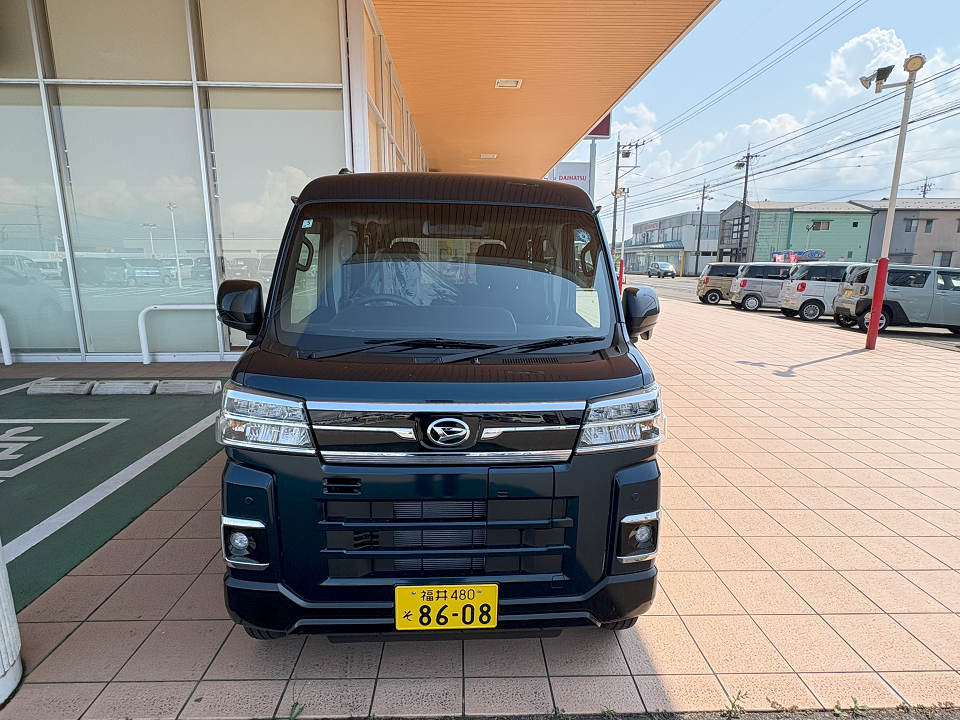 電気自動車でました～🚗